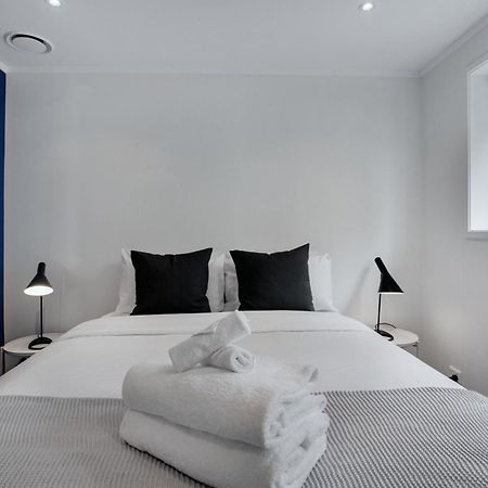 Skyline Serenade Apt With Skycity View And Parking Оукланд Екстериор снимка