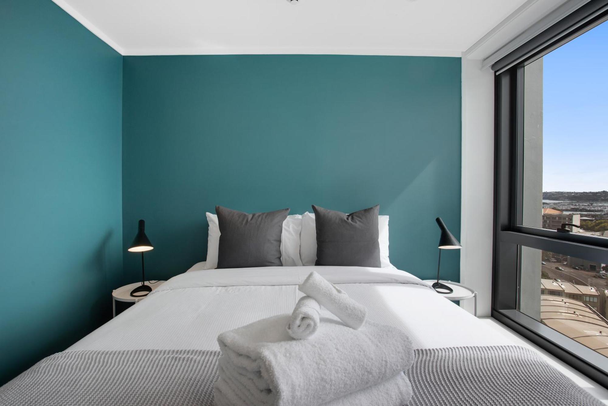 Skyline Serenade Apt With Skycity View And Parking Оукланд Екстериор снимка